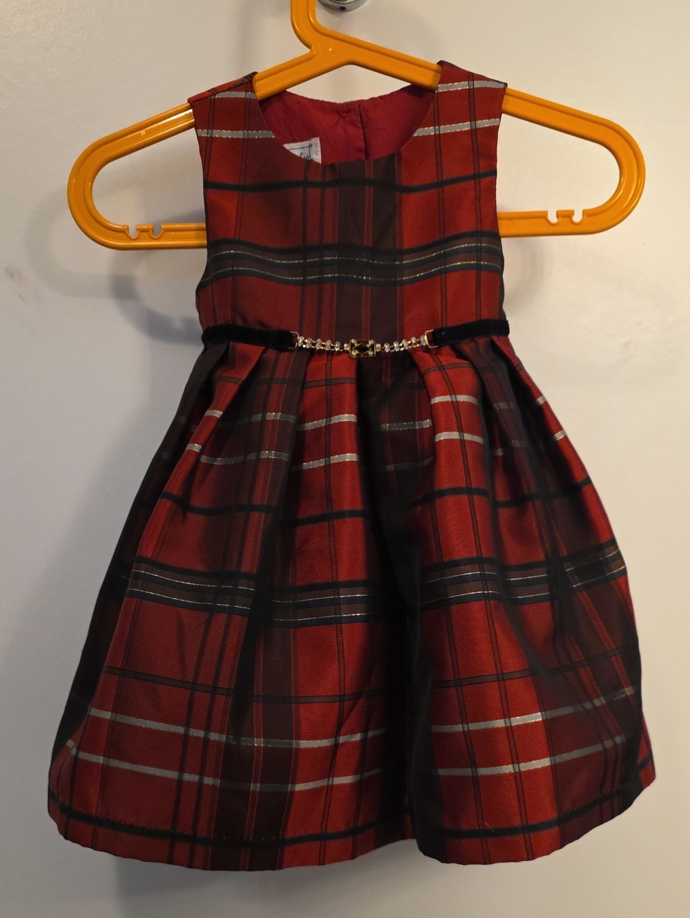 Pippa & Julie Red Plaid Sleeveless Holiday Dress with Waist Accent